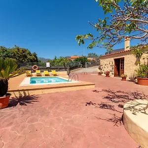 https://casa-rural-tinamar.in-canary-islands.com